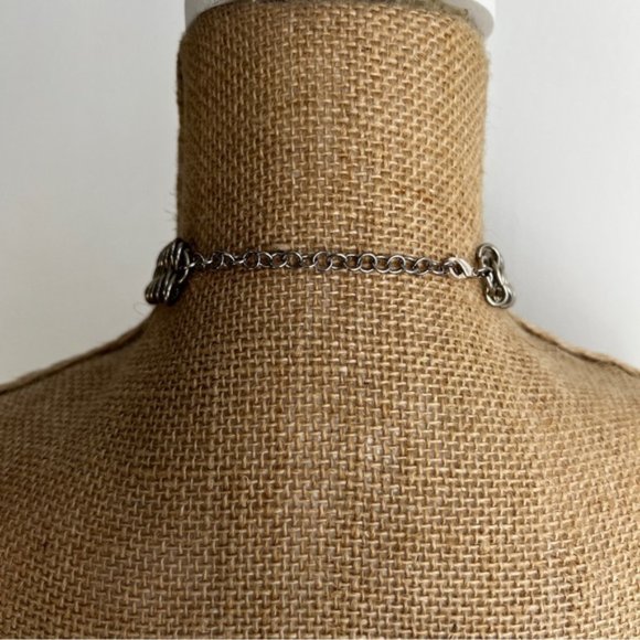 Grains De Verre Womens Elegant Statement Silver Safety Pin Chain Choker Necklace - Picture 3 of 3